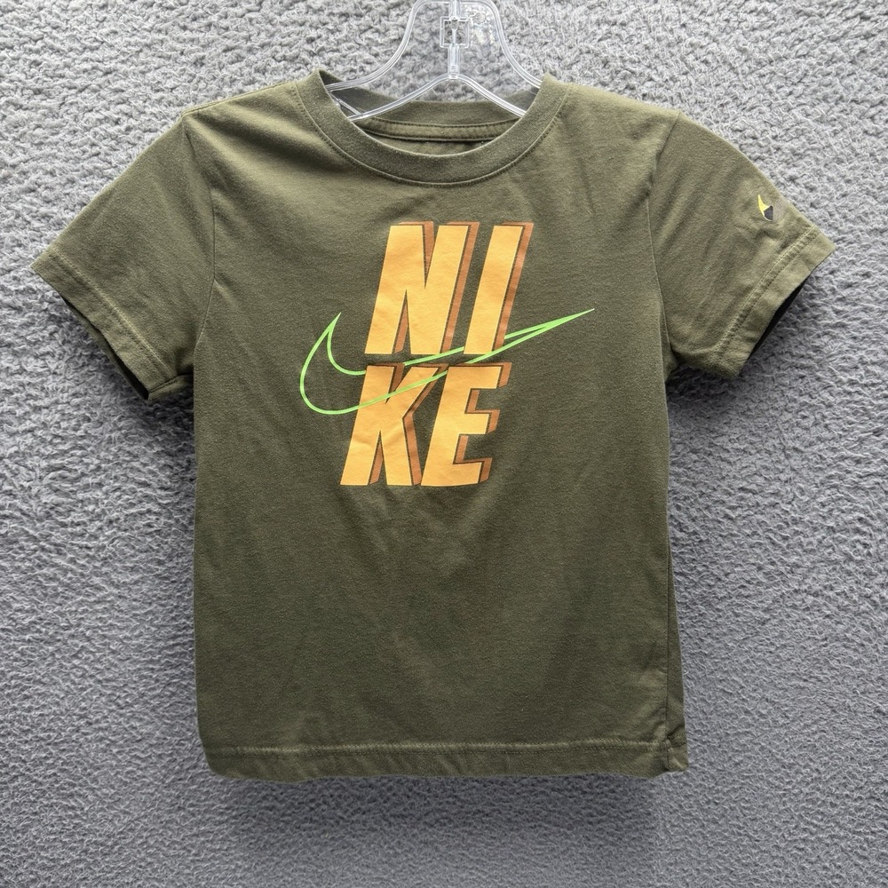 The Nike Tee T-Shirt Boy Size 7 Green Big Nike Logo Short Sleeve Graphic Shirt 7
